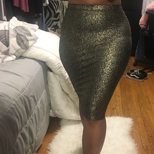 Gold pencil skirt